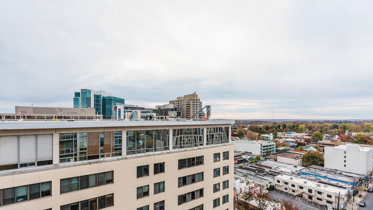 Photo of Outdoor in Woodmont Triangle