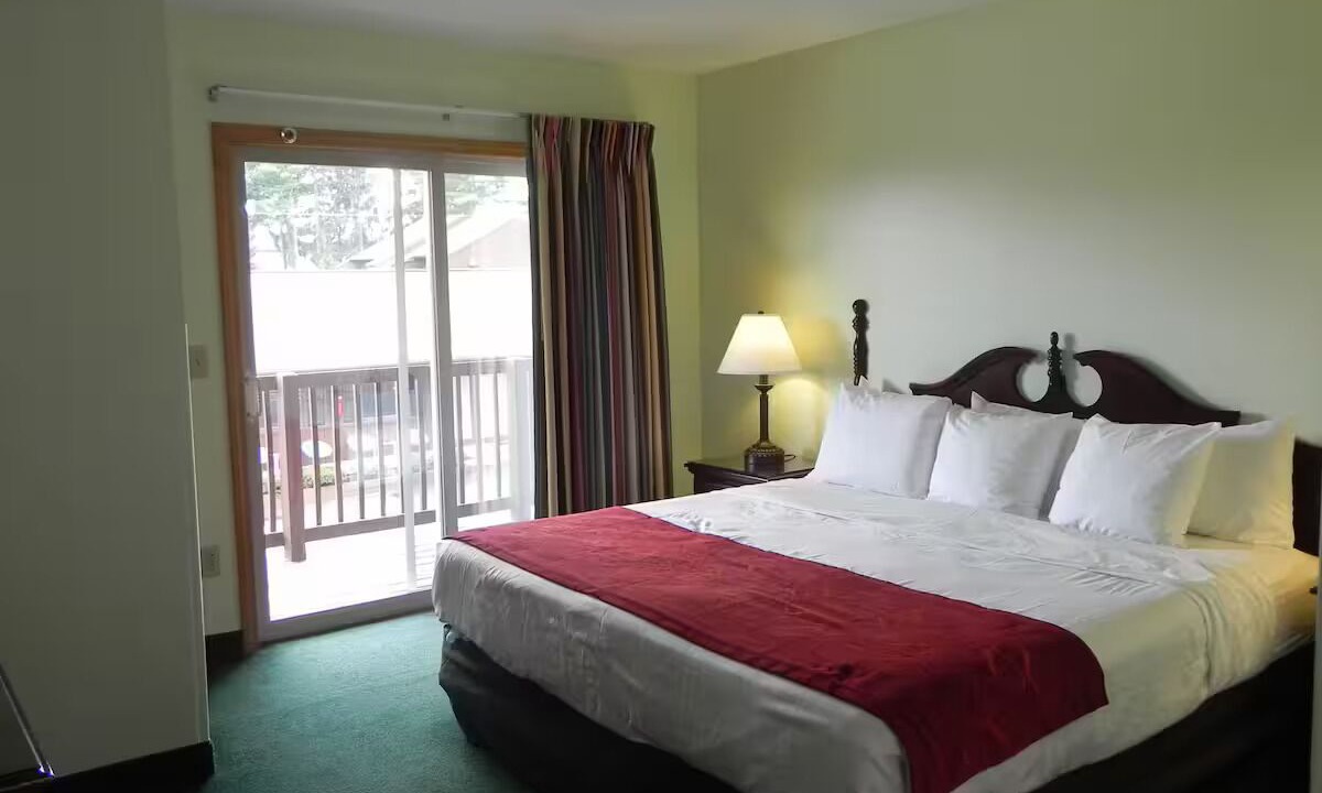 Photo of Bedroom in Lake George