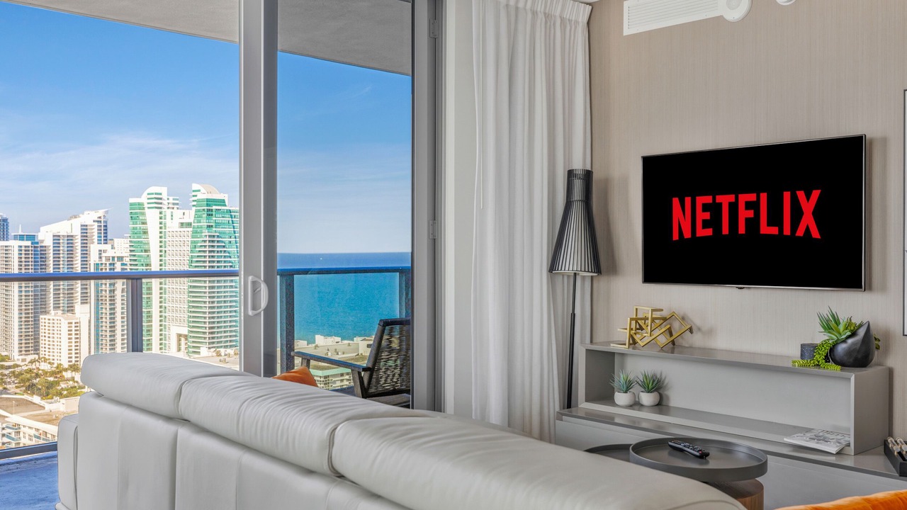 Photo of Livingroom in Hollywood South Central Beach
