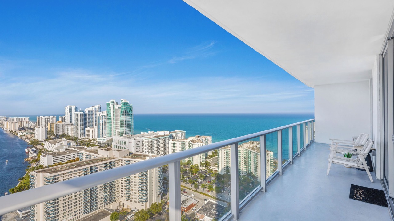 Photo of Patio Balcony in Hollywood South Central Beach