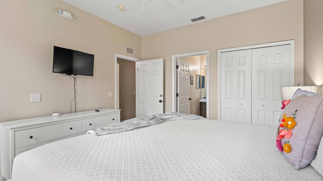 Photo of Bedroom in Regal Palms
