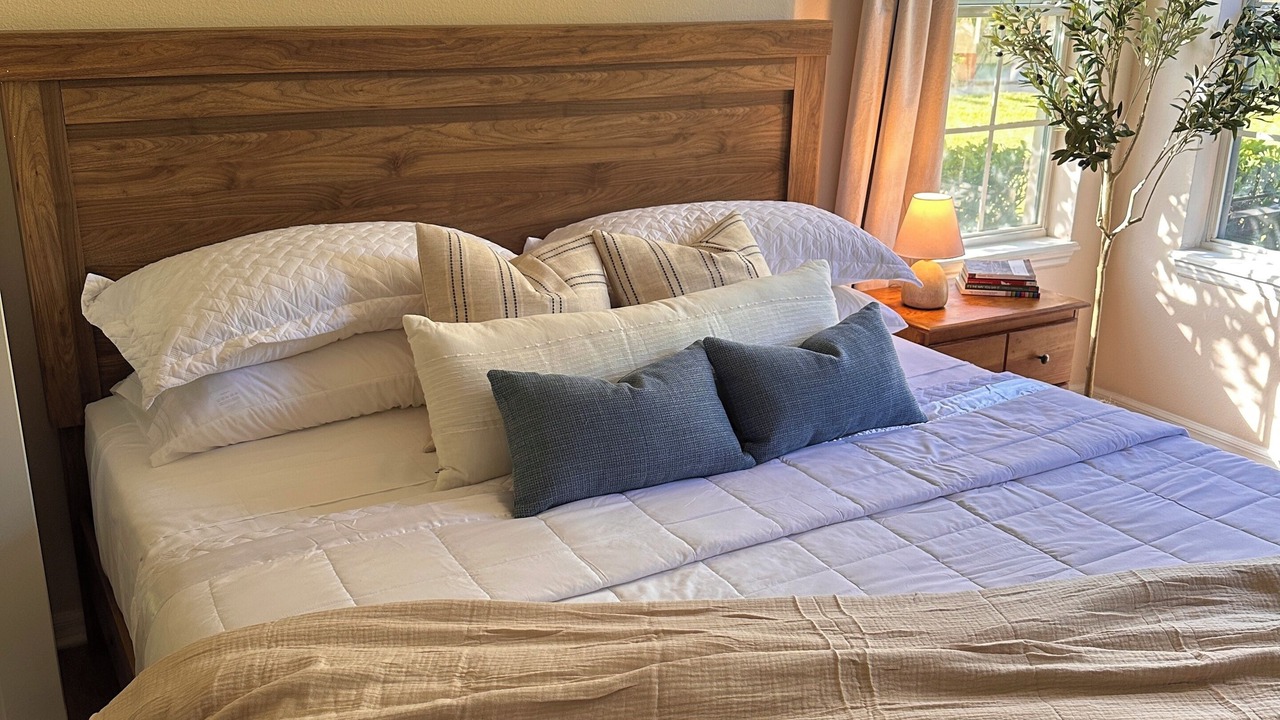 Photo of Bedroom in Windwood Bay