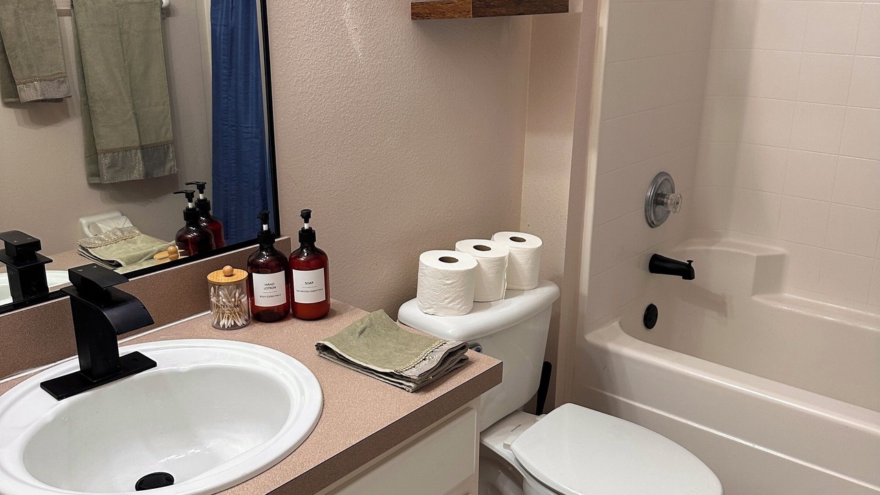 Photo of Bathroom in Windwood Bay