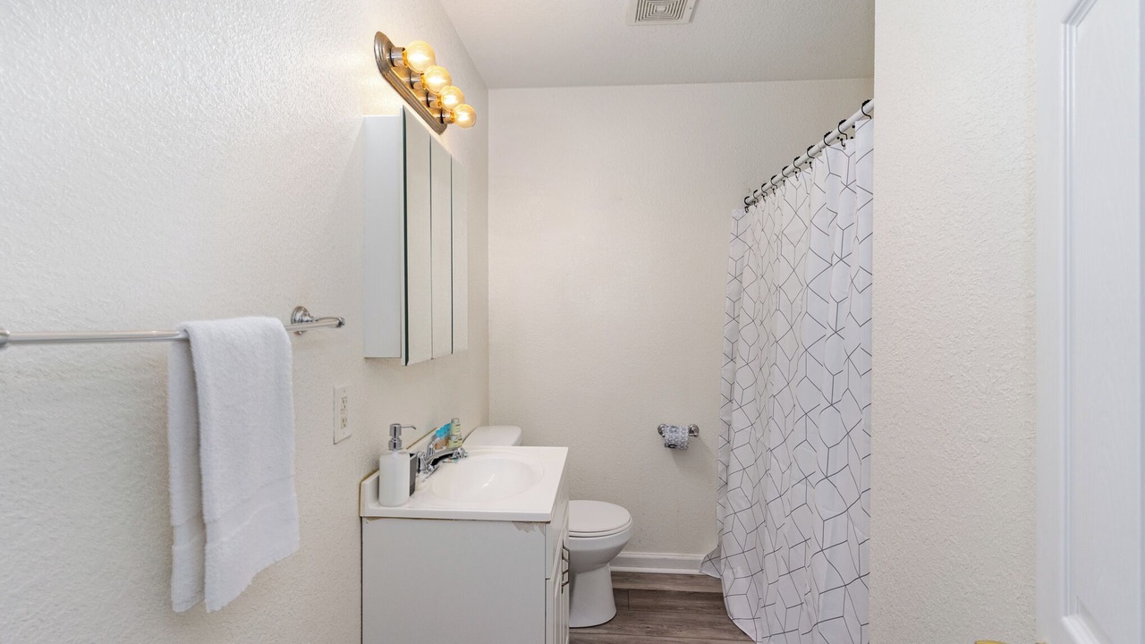 Photo of Bathroom in Buckroe Beach
