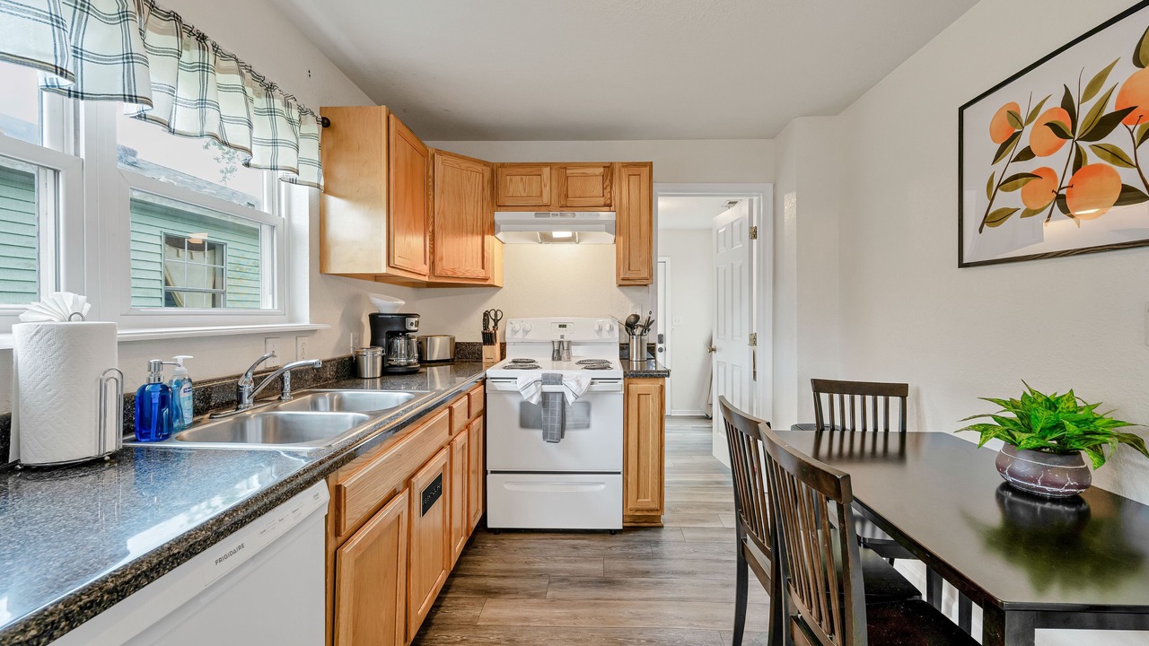 Photo of Kitchen in Buckroe Beach