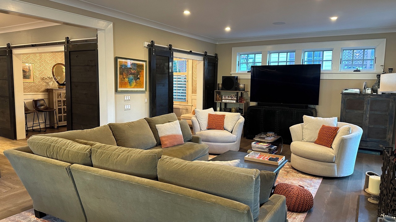 Photo of Livingroom in Chevy Chase