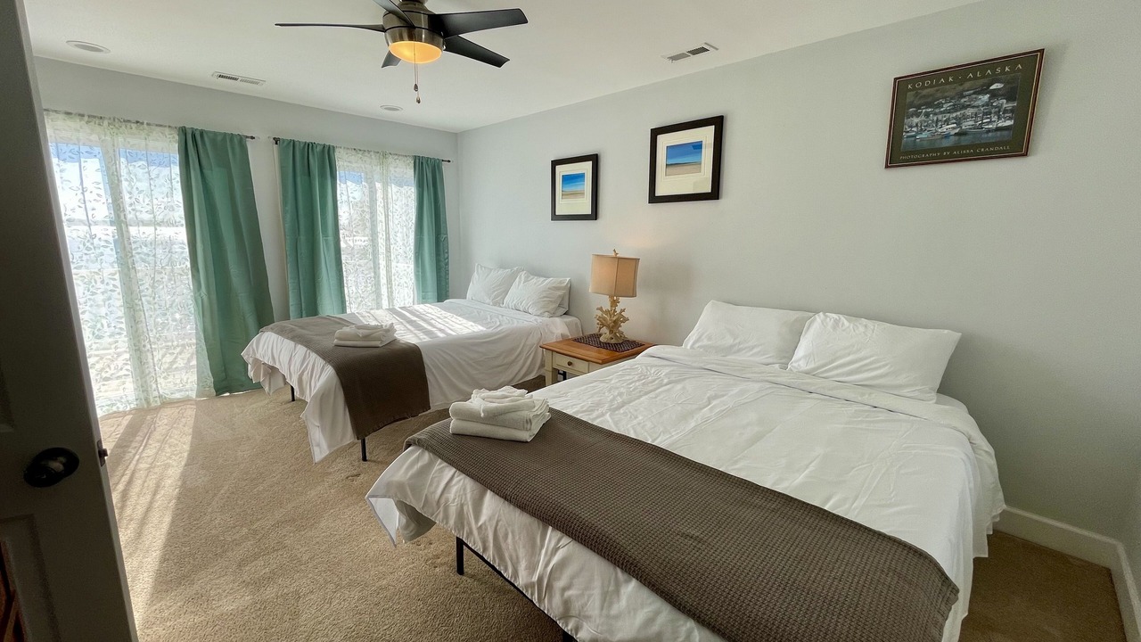 Photo of Bedroom in Willoughby Spit