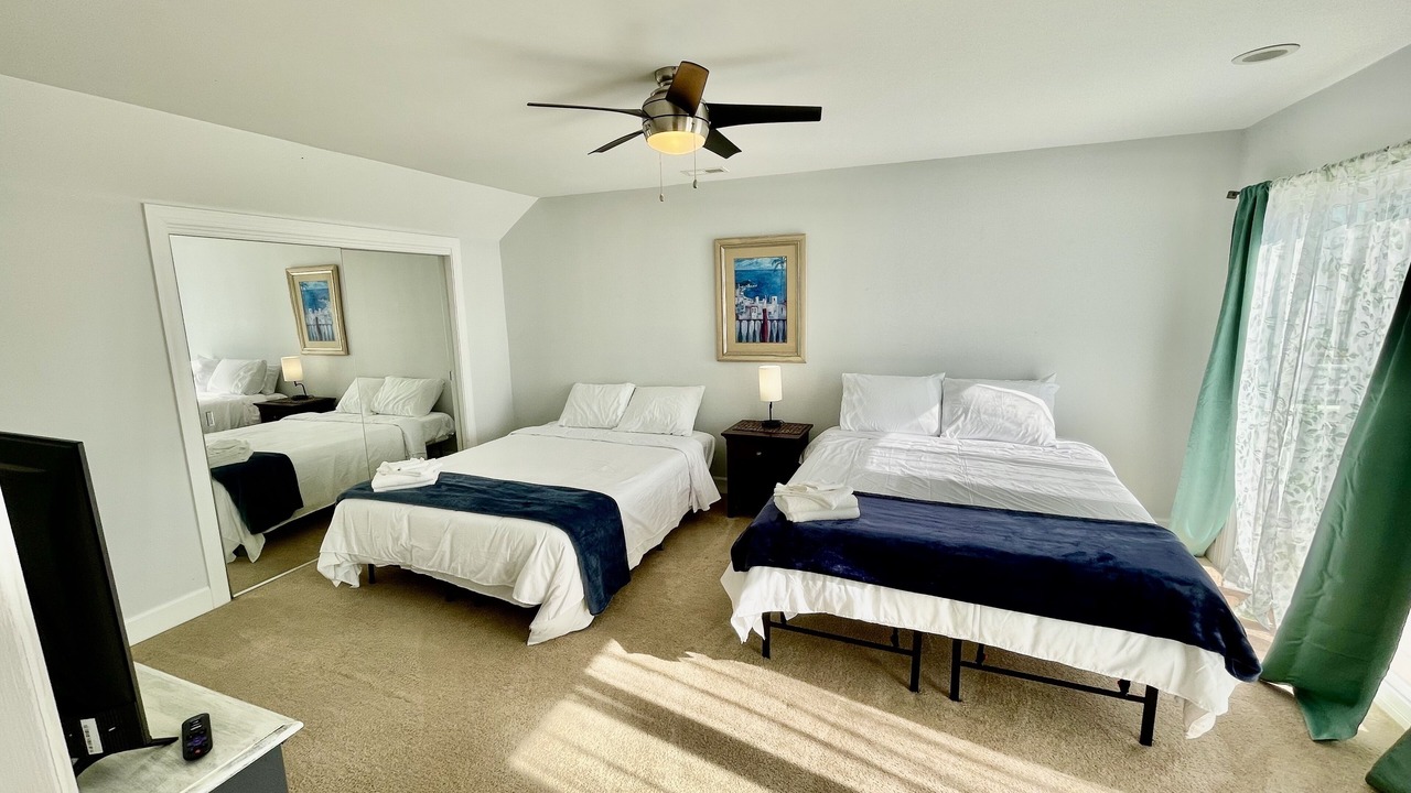 Photo of Bedroom in Willoughby Spit