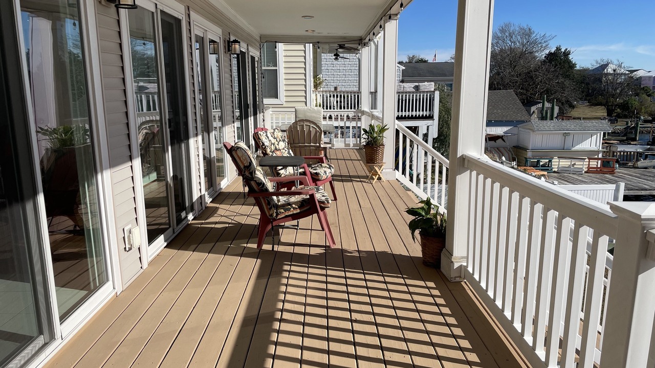 Photo of Patio Balcony in Willoughby Spit