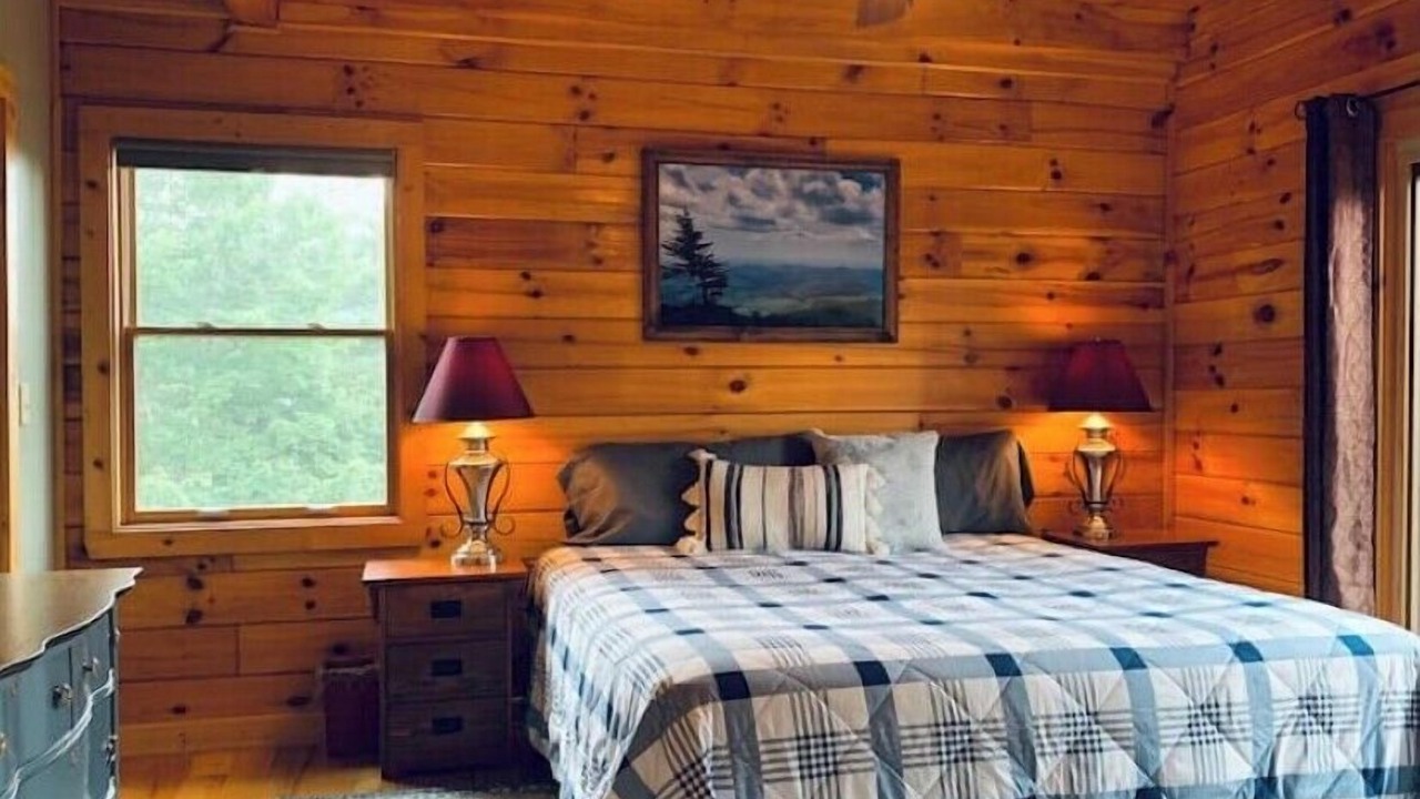 Photo of Bedroom in Marion