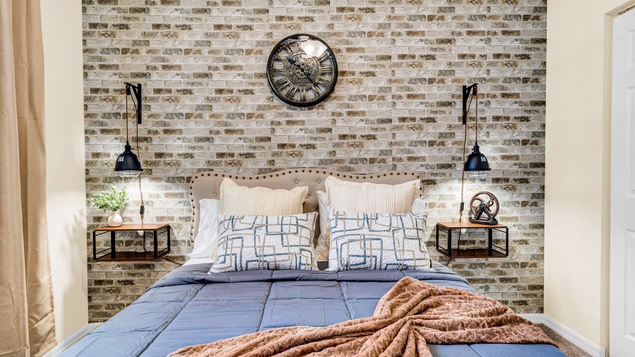 Photo of Bedroom in Westchase