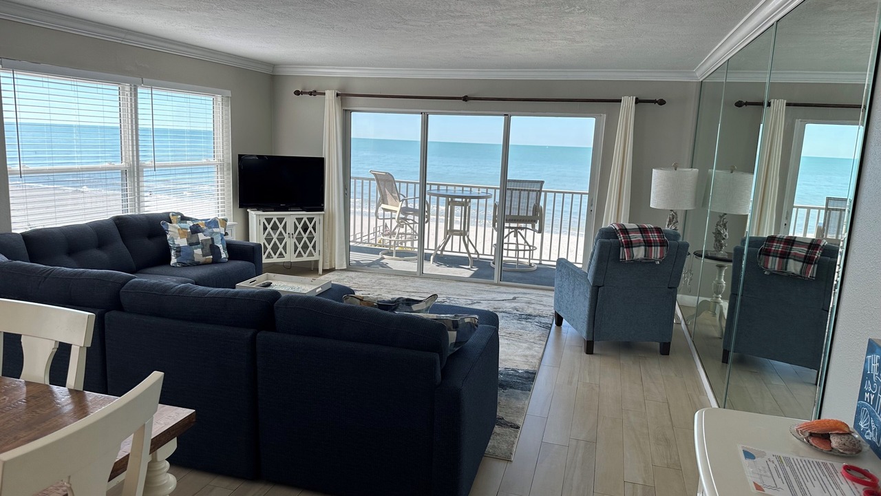 Photo of Livingroom in Redington Shores
