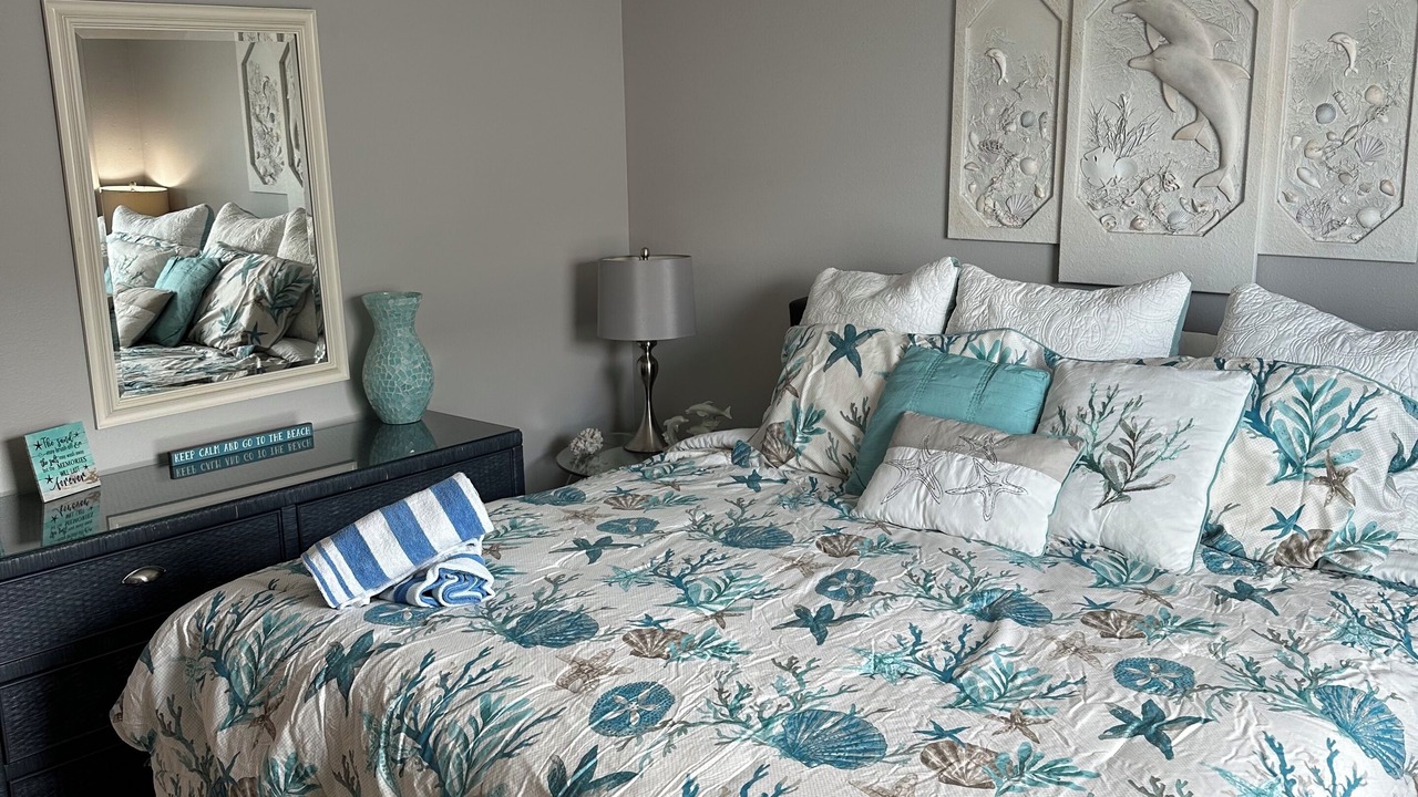 Photo of Bedroom in Redington Shores