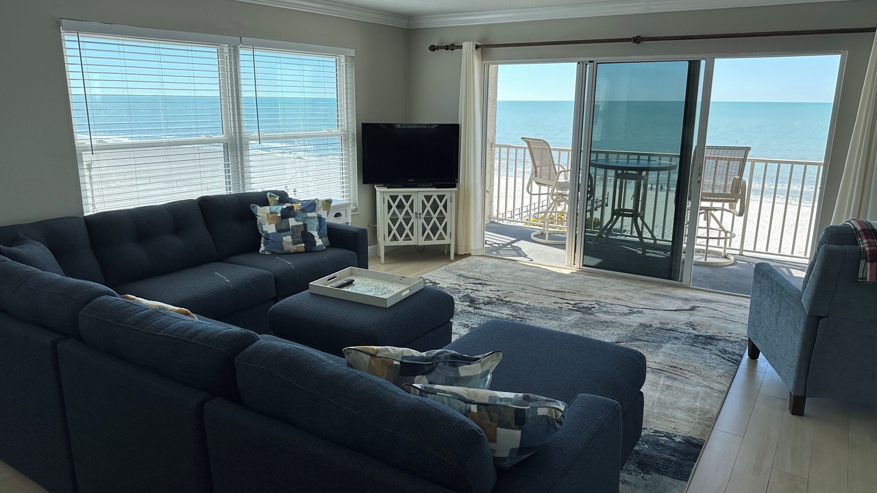 Photo of Livingroom in Redington Shores