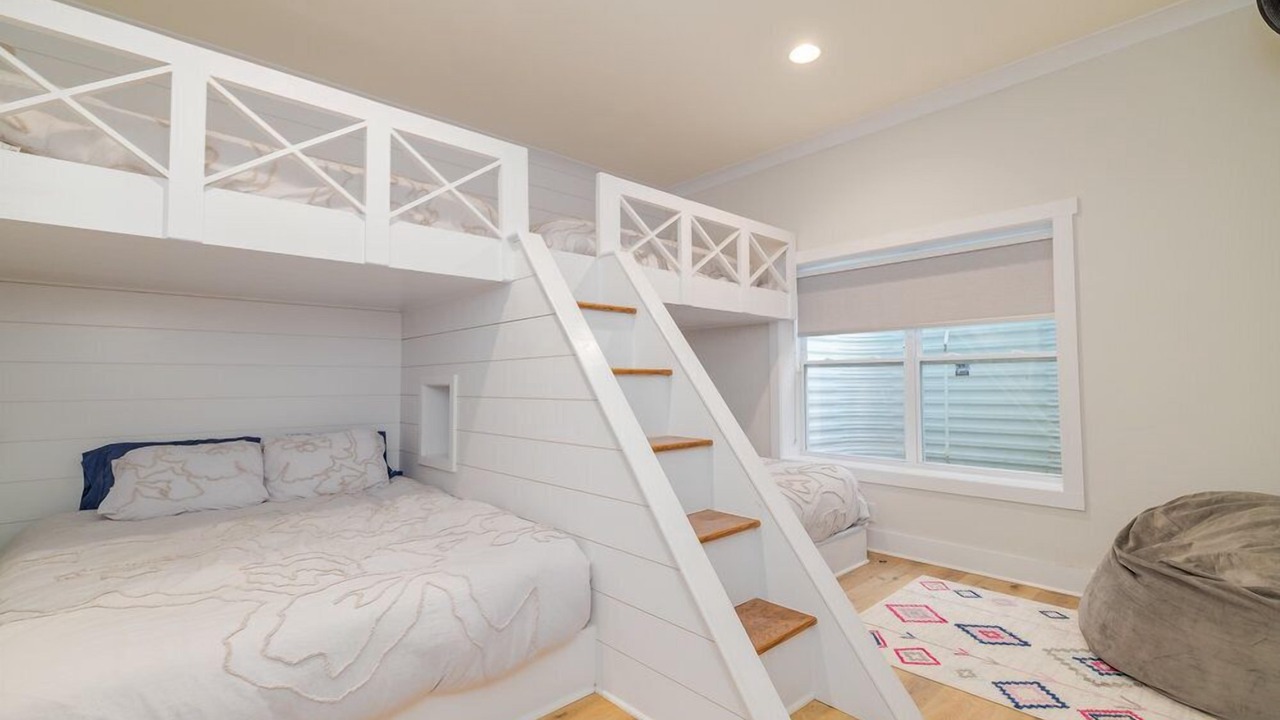 Photo of Bedroom in Wise