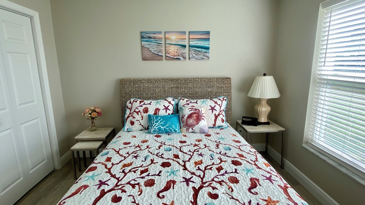 Photo of Bedroom in Yacht Club