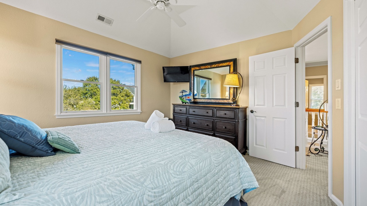 Photo of Bedroom in Manteo