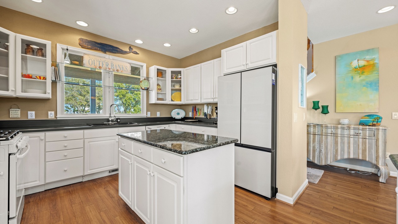 Photo of Kitchen in Manteo