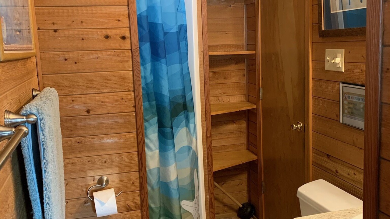 Photo of Bathroom in Salvo