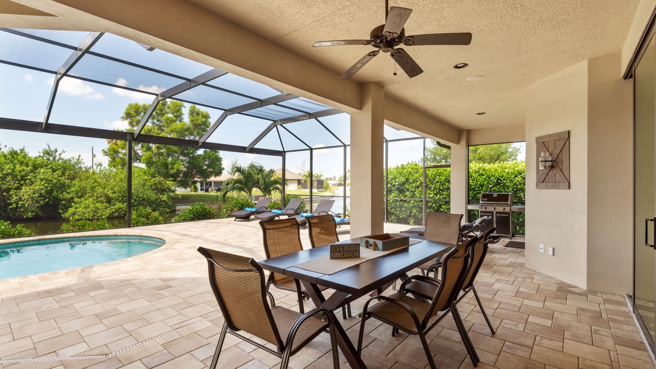 Photo of Outdoor in Pelican