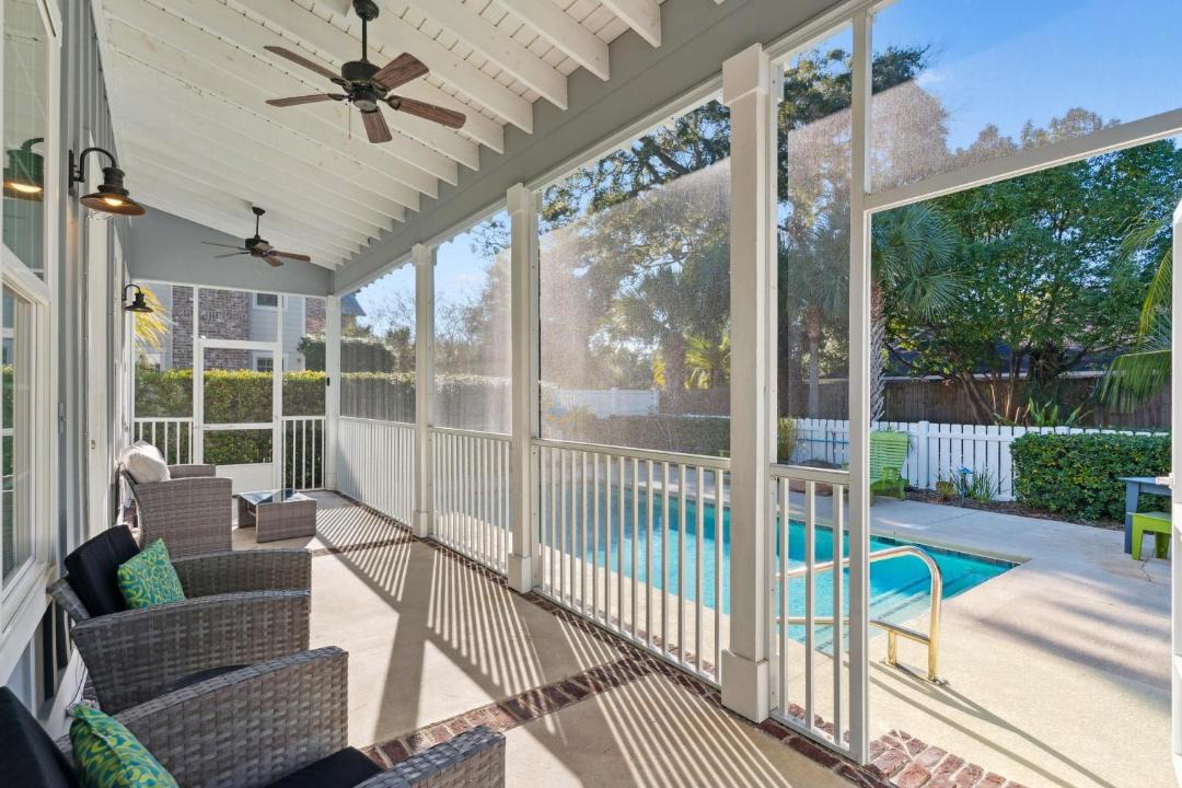 Photo of Patio Balcony in Demere Park