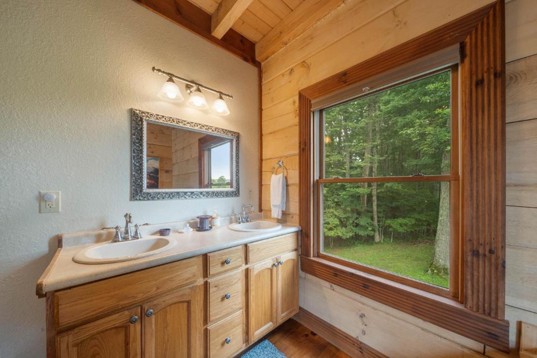 Photo of Bathroom in Todd