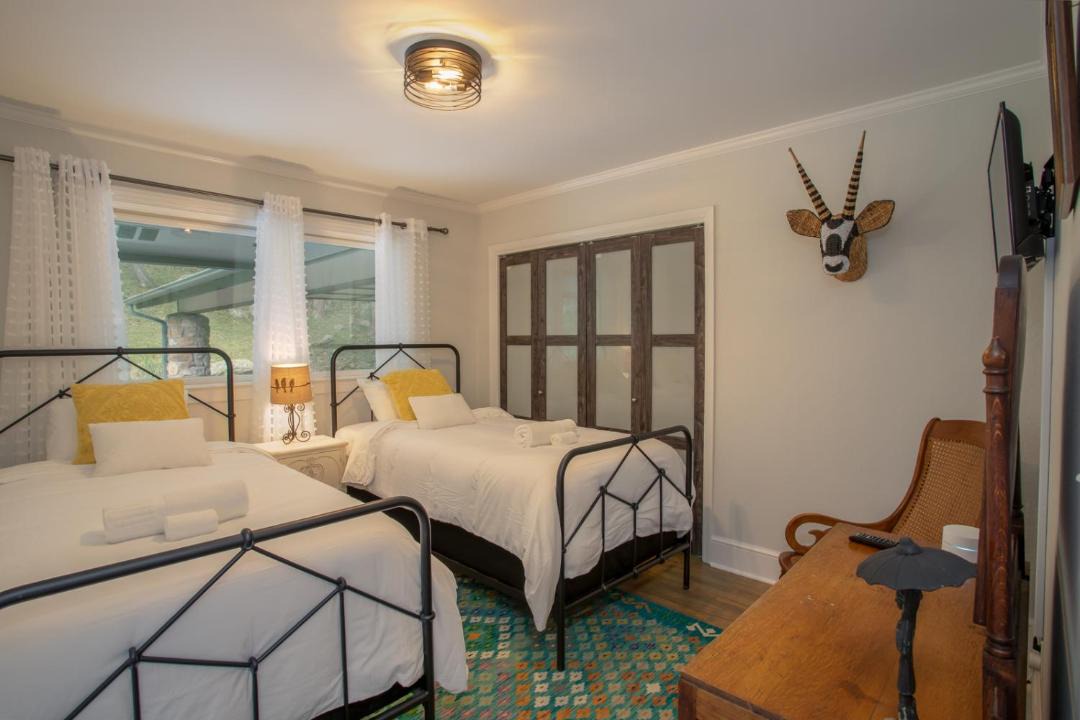 Photo of Bedroom in Seven Devils