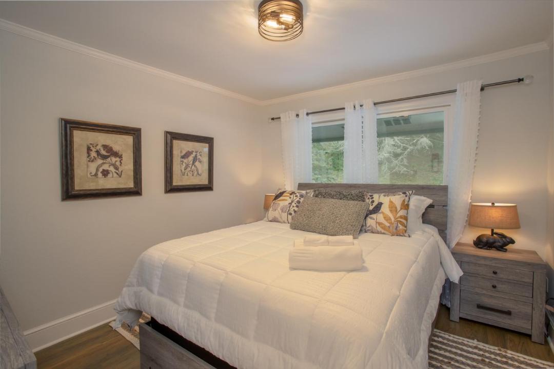 Photo of Bedroom in Seven Devils