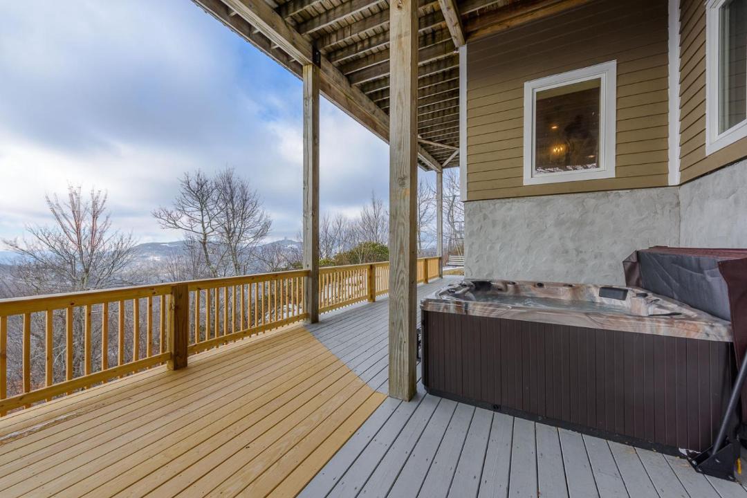 Photo of Patio Balcony in Seven Devils