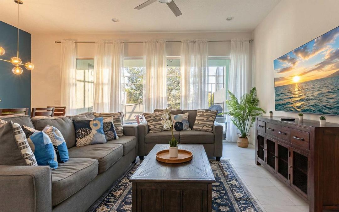 Photo of Livingroom in Davenport