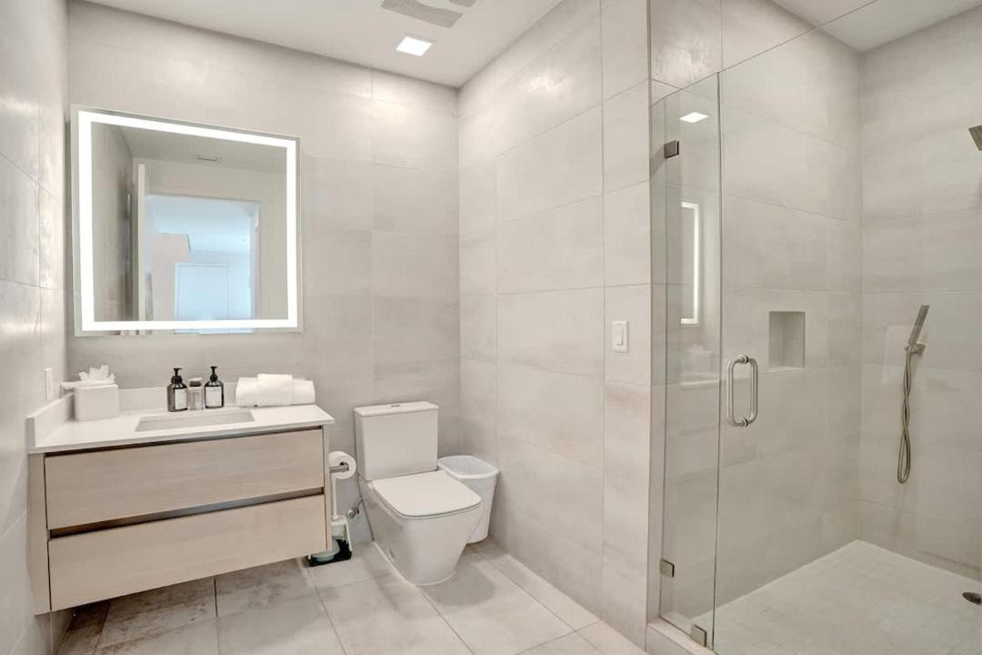 Photo of Bathroom in West Avenue