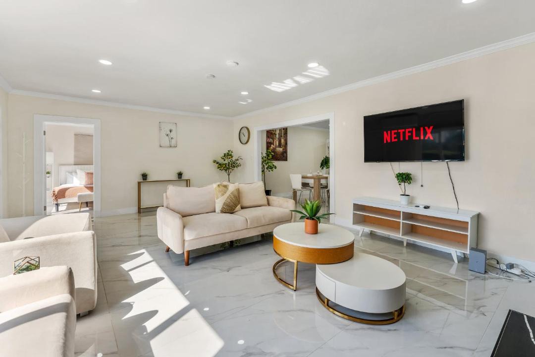 Photo of Livingroom in Mid City