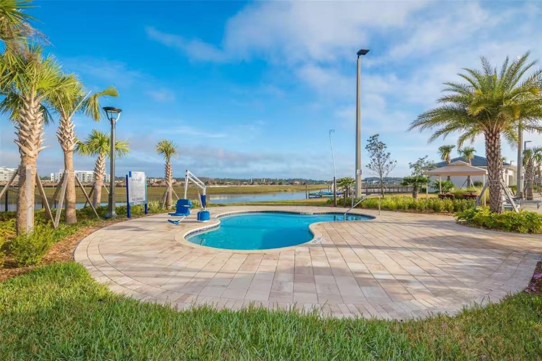 Photo of Others in Windsor Palms