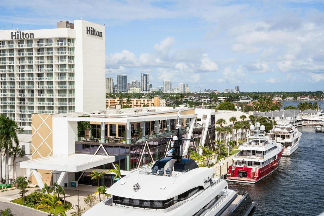 Photo of Others in 17th Street Causeway