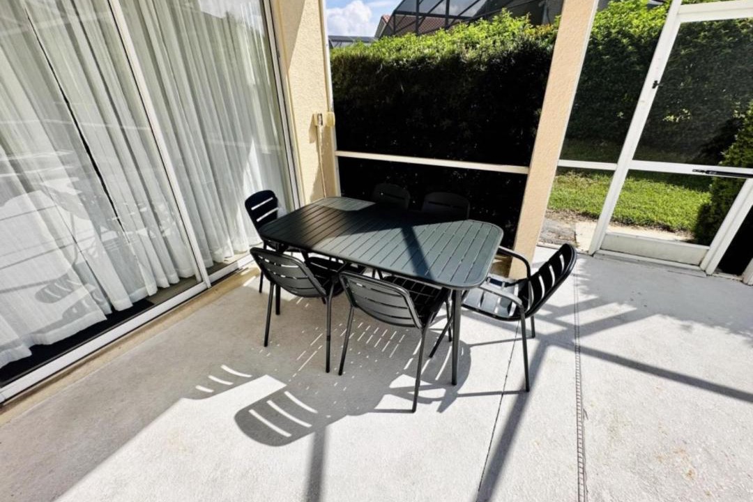 Photo of Patio Balcony in Tuscan Hills
