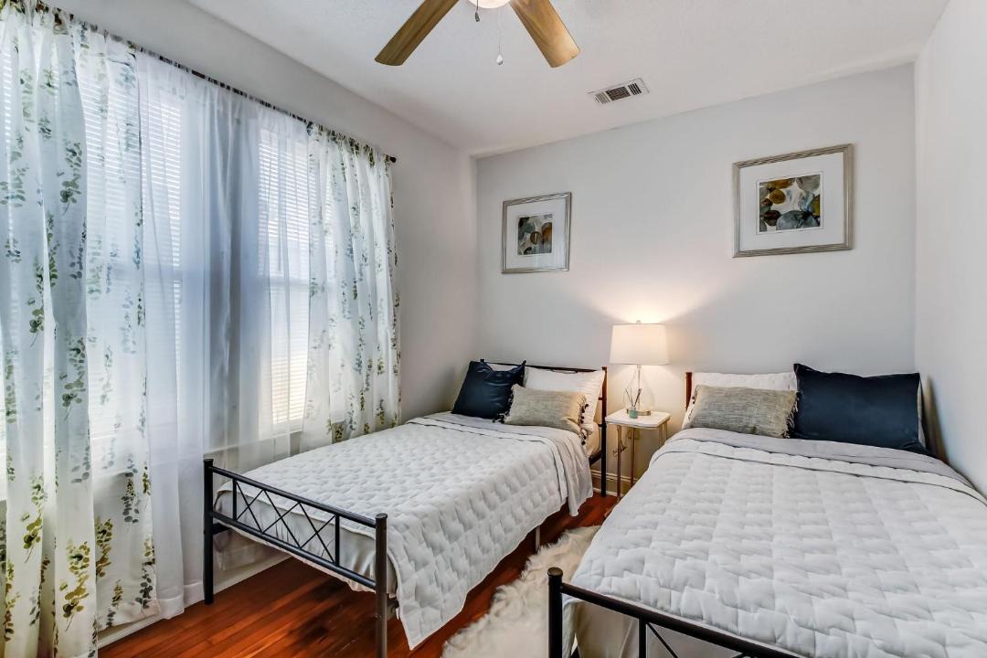 Photo of Bedroom in Midtown