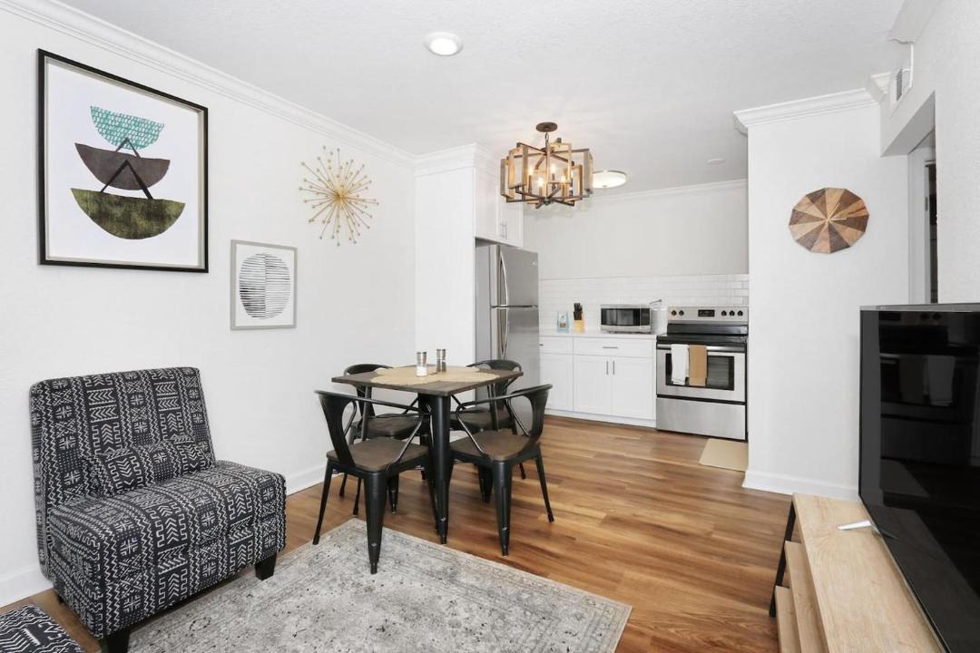 Photo of Livingroom in Willoughby Spit