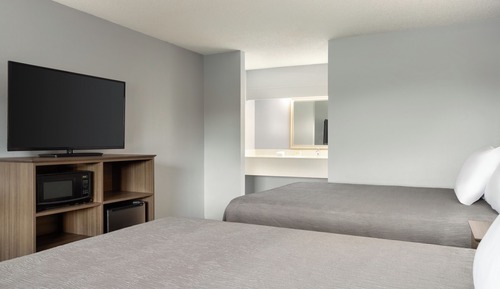 Queen/Queen Room