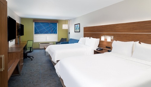Standard Room, 2 Queen Beds, Accessible Bathtub (Communication, Mobility)