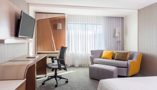 Room, 1 King Bed, Hearing Accessible (Roll-in Shower & Transfer Shower)