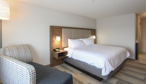 Standard Room, 1 King Bed