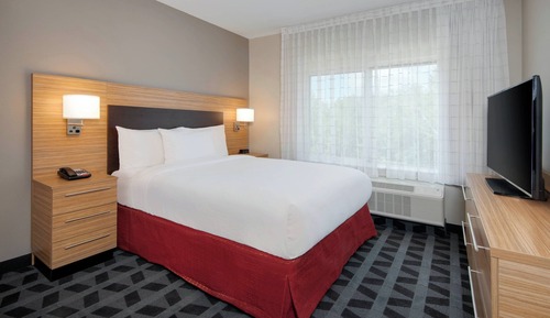 Studio, 1 King Bed with Sofa bed (Hearing Accessible)