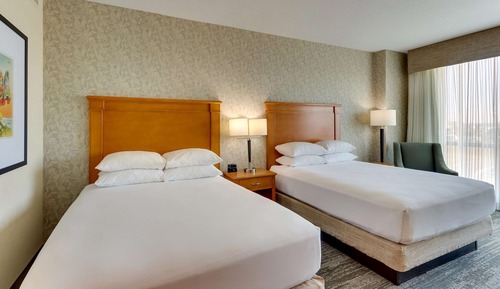 Room, 2 Queen Beds, Accessible (Roll-in Shower)