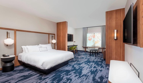 Suite, 1 King Bed with Sofa bed, Accessible Bathtub