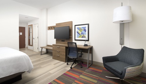 Standard Room, 1 King Bed