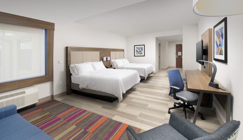 Standard Room, 2 Queen Beds, Accessible (Accessible Tub)
