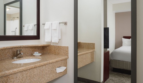 Suite, Multiple Beds, Hearing Accessible