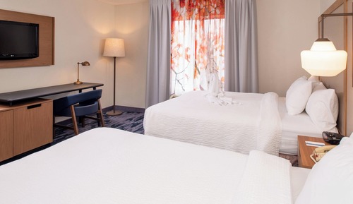 Room, 2 Queen Beds, Hearing Accessible (Accessible Bathtub)