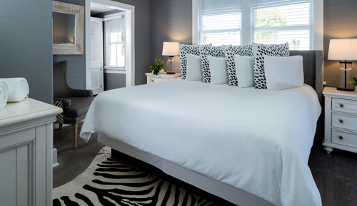 Standard Room, 1 King Bed, Refrigerator (Room 1)