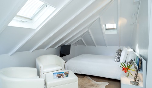 Standard Room, 1 Queen Bed, Refrigerator (Room 8)